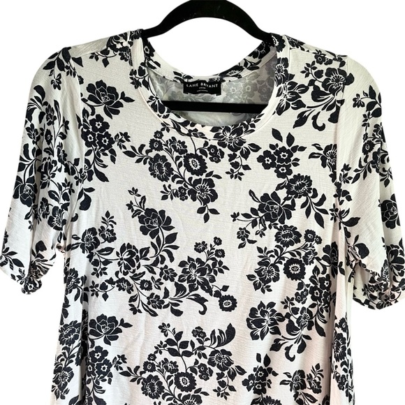 Lane Bryant Modern Slub Swing Perfect Sleeve Straight-Hem Tee - Picture 3 of 7